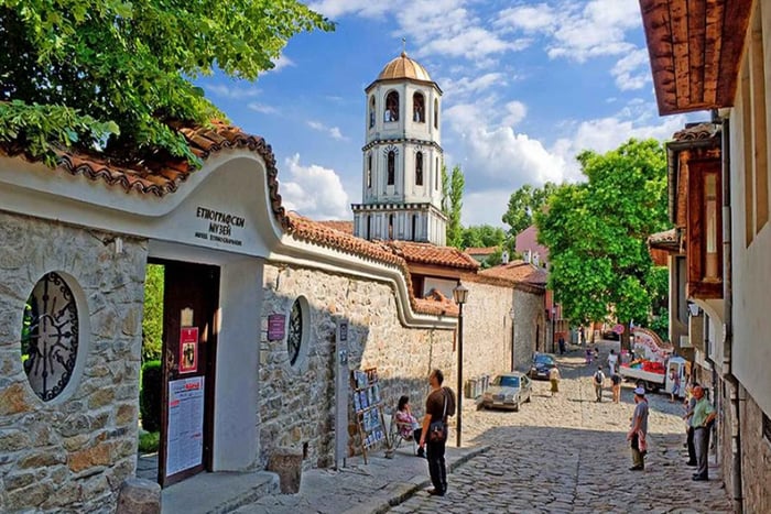 From Sofia: Plovdiv Brewery Day Trip - History, Hills & Hops