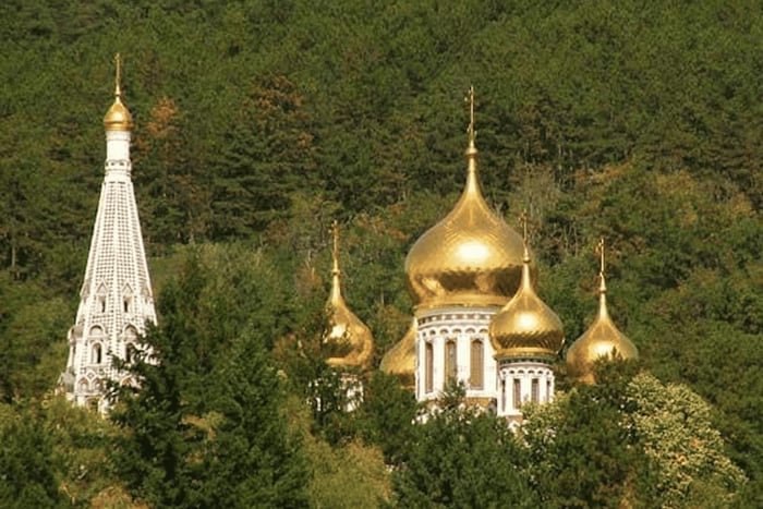 Desde Sofía: Excursión al Valle de las Rosas y Kazanlak, Patrimonio de la UNESCO