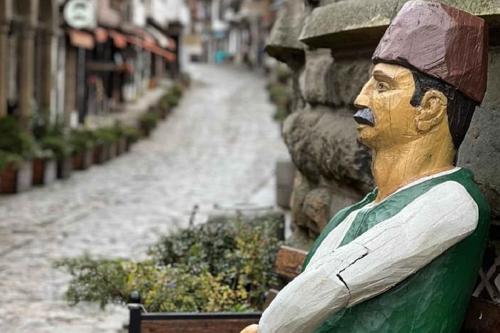 Tour privado por Bulgaria desde Bucarest: maravillas medievales