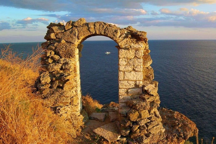 Private Day Tour: Aladzha Monastery, Balchik, & Kaliakra