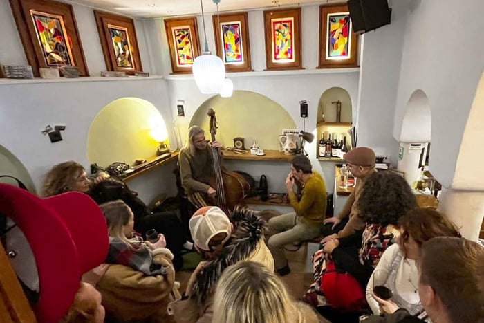 Sofía: concierto en directo y cata en una bodega oculta
