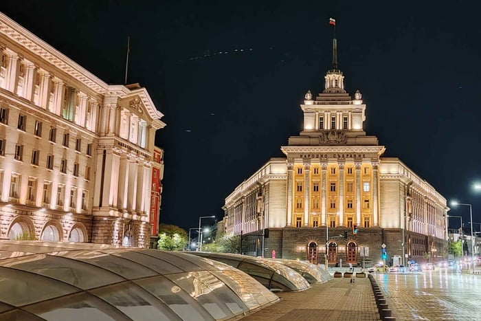 Sofia: Live Guided Tour with Headphones