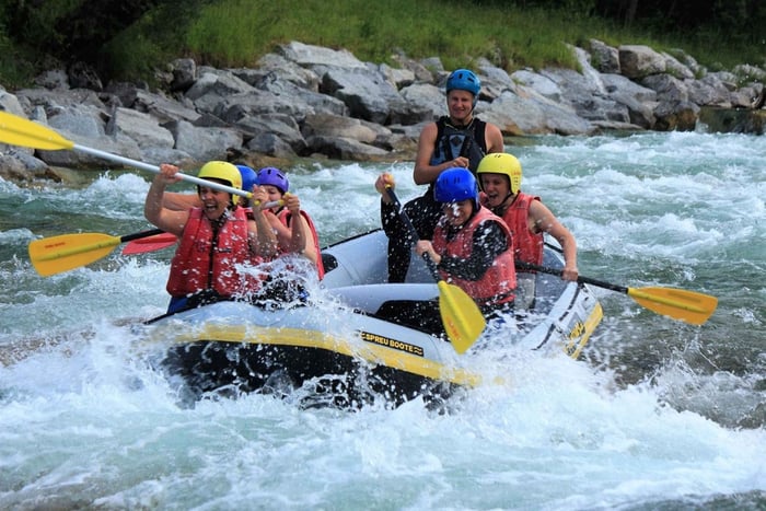 Sófia: Aventura de Rafting em Rio Natural com Traslados