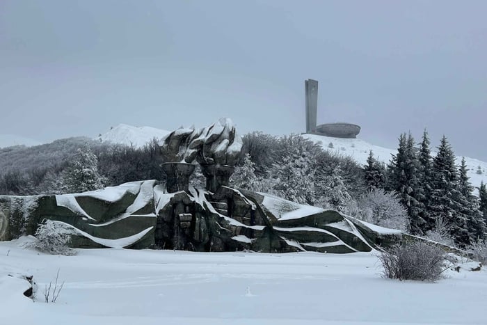 Sofia: Bulgarian kohokohdat - Ruusulaakso ja Buzludzha