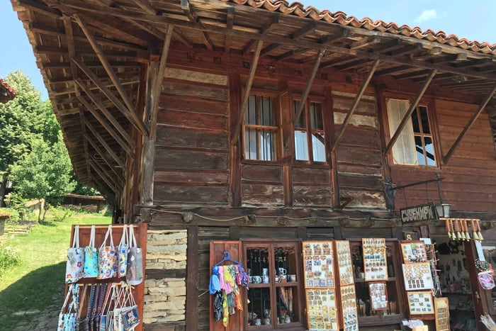Sunny Beach: Zheravna, Blue Mountains & Sliven Day Trip