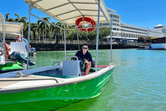 Cairns: Dinghie (tinny) Bootsverleih
