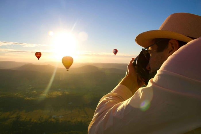 Cairns: Hot Air Balloon Flight & 3-Course Lunch