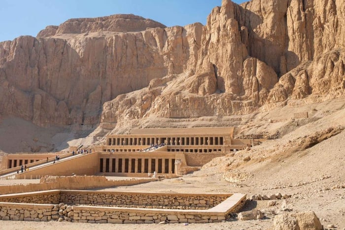 Una Aventura Económica en Luxor por los Lugares de Interés de Cisjordania