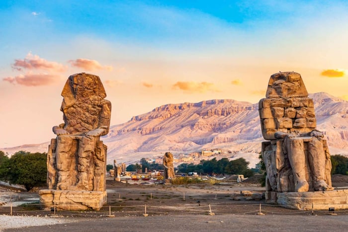 Desde El Cairo: Tour de una noche a Luxor con vuelos y hotel