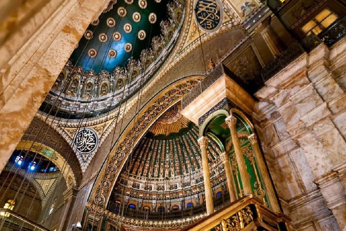 Dal porto di El Sokhna: tour privato del Cairo cristiano e islamico