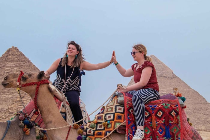 Giza: wycieczka z przewodniczką po piramidach i Muzeum Egipskim