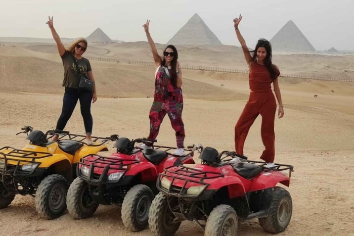 Quad-Biking-Abenteuer zu den Pyramiden