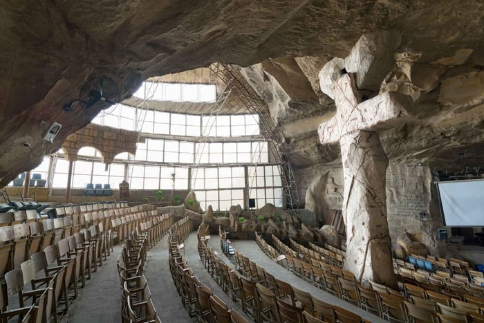 Visita a la iglesia rupestre de San Simón y a las iglesias del Viejo Cairo