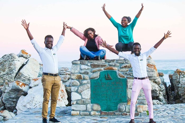 Cabo Agulhas, Hermanus y Pingüinos de Stoney point, tour de día completo