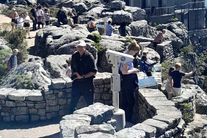 Table Mountain, Robben Island, and City Tour