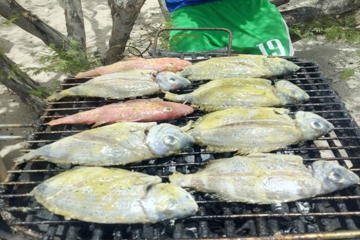 Excursión de pesca con barbacoa y esnórquel en la isla de Djeu, Boavista
