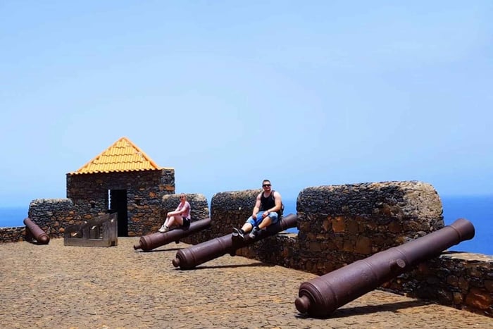 Van Praia: Cidade Velha, Tarrafal & East Side Island Tour