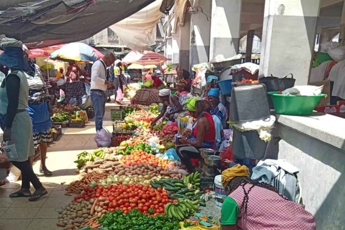 Praia: Fonte Lima keramikkverksted og tradisjonell couscous-smaking