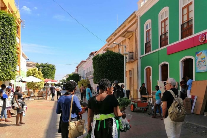 Praia: Guided City Sightseeing Tour of Plateau