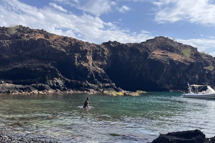 Tarrafal: Aguas Belas grottor båttur med snorkling