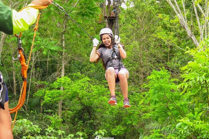 Bonito MS: Cabanas Canopy Tour with 18 obstacles and water zip-line
