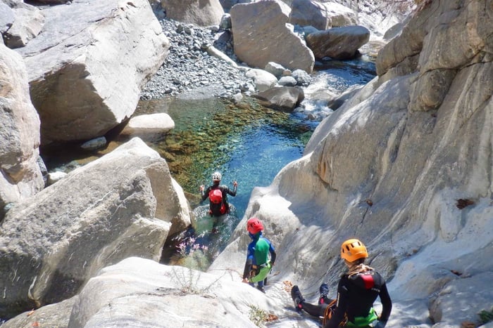 Champdepraz: Torrente Chalamy Family-Friendly Canyoning Tour