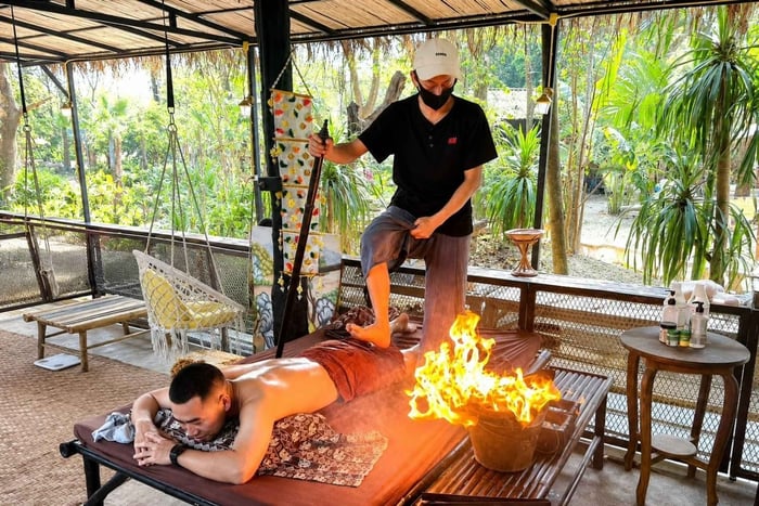 Chiang Rai: New Experience Lanna Fire Massage & Monkey Cave