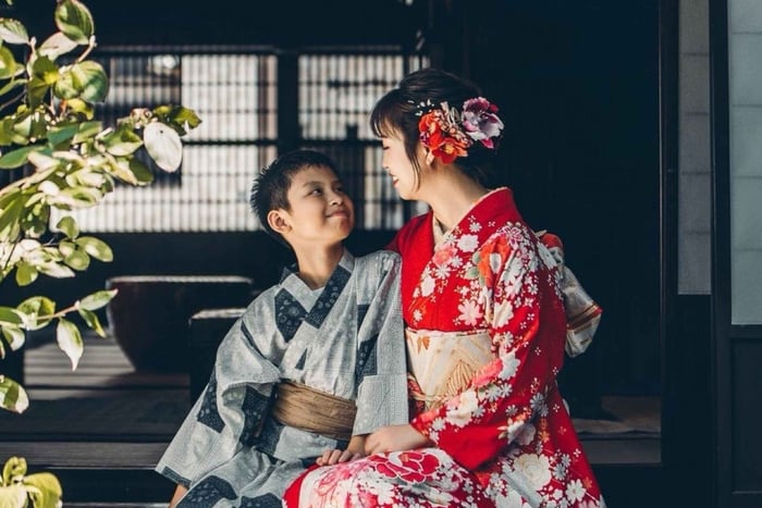 Dazaifu: Kimono Rental with Hair Styling and Free Time