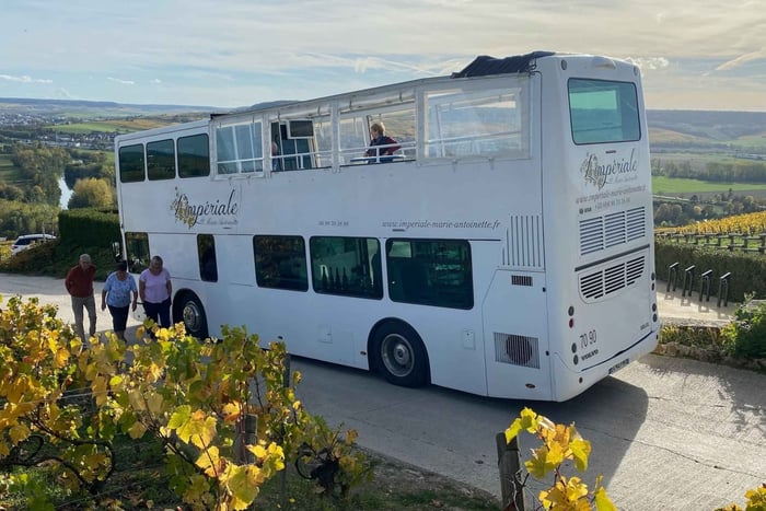 Épernay: Champagne Open-Top Bus Tour with 3 Tastings