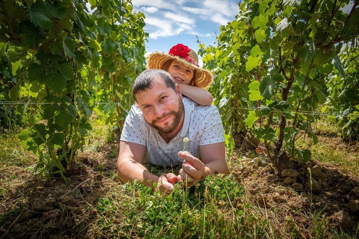 Heart of the Valley: Tour of the Estate and Tasting of 4 champagnes