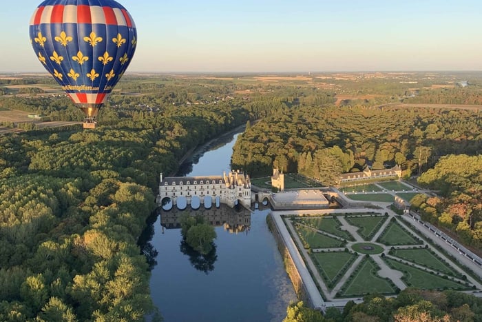 Vuelo en globo aerostático sobre el castillo de Chenonceau