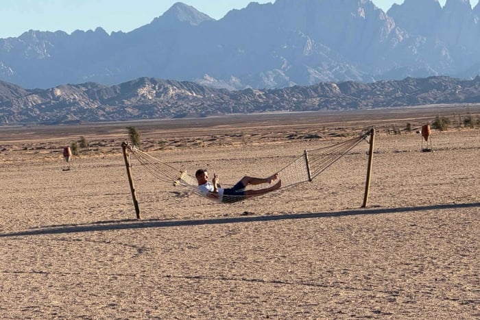 Hurghada: Oasen-Sonnenuntergangstour mit Kamelreiten und Sternenbeobachtung
