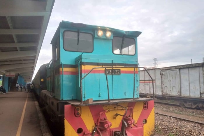 Kampala: Gå längs järnvägen eller åk tåg till Mukono och fiskmarknaden