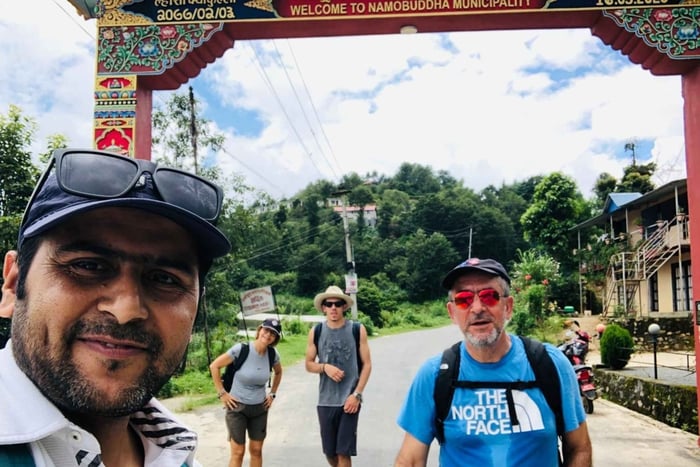 Katmandú: Excursión de Dhulikhel al monasterio de Nomo Buddha con almuerzo incluido.