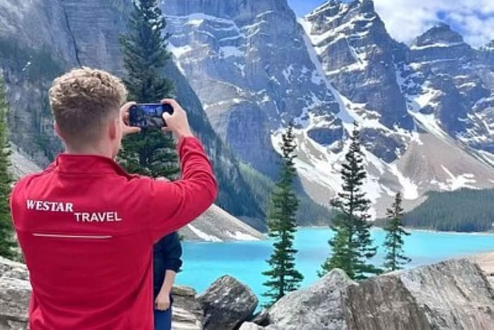 Lake Louise, Moraine Lake, Emerald – Banff, Canmore, Calgary