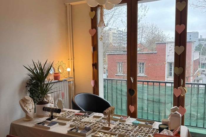 París: Taller de creación de joyas con charms entre amigas