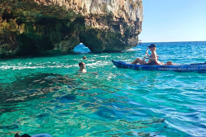 Santa Maria di Leuca: Excursión a las cuevas en canoa