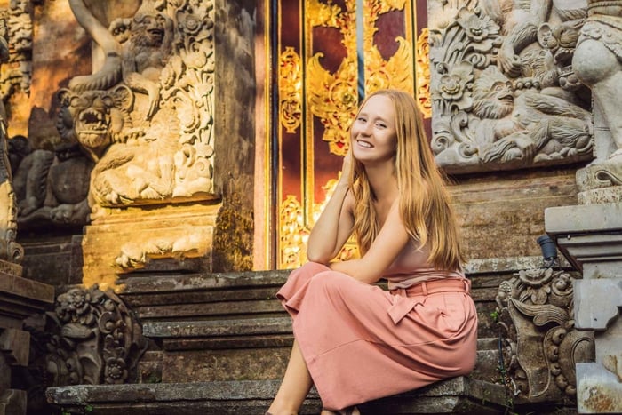 Ubud: Half-Day Campuhan Ridge & Ubud Palace Tour
