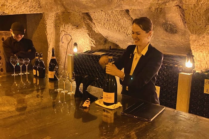 Veuve Clicquot Champagne Halbtagesausflug ab Paris