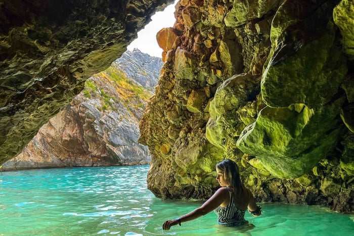 Vlore : canyon des contrebandiers et grotte bleue, excursion en bateau