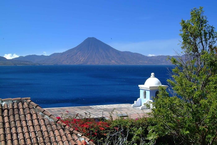Guatemala oder Antigua Guatemala: Bootsfahrt auf dem Atitlán-See