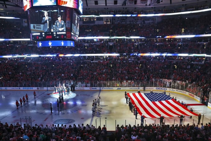 Chicago Blackhawks NHL Game billet til United Center