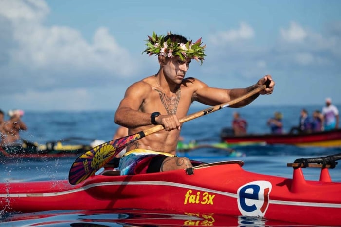 Experience Polynesian canoeing in Rapa Nui