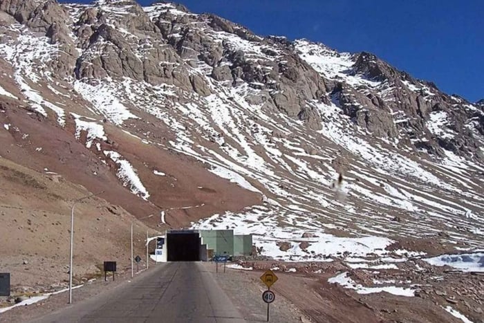 Mendoza to Santiago: Private Tour through the Andes and High Mountains
