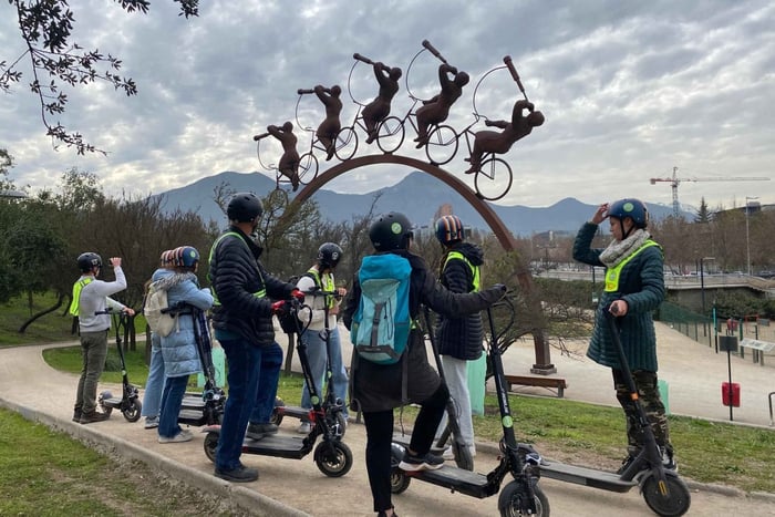Natur og urbanisme på scooter i Santiago