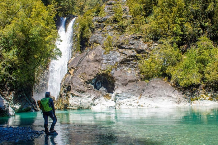 Trektocht naar de waterval van de Río Blanco, Nationaal Park Hornopirén, Noord-Patagonië