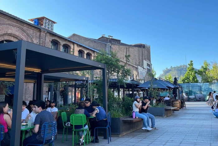 Santiagon ruokakierros: tori, modernit maut ja Barrio Italia