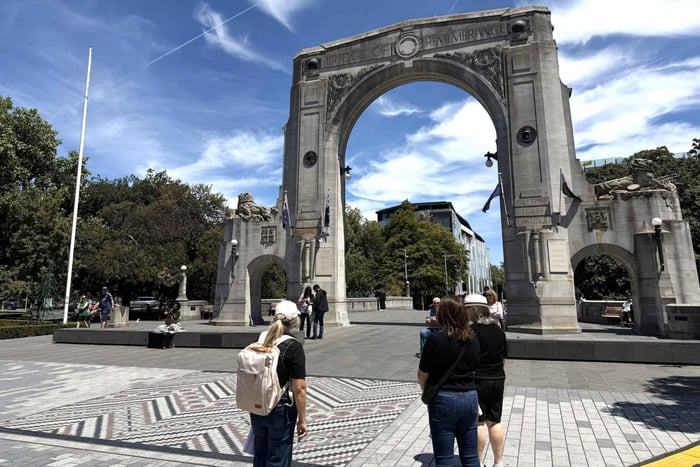 Vieni a scoprire tour a piedi guidato della città