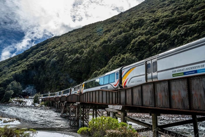 Z Franz Josef do Christchurch pociągiem TranzAlpine (w jedną stronę)