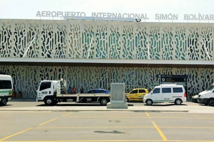 Arrival or Departure Transfer: Simón Bolívar Airport